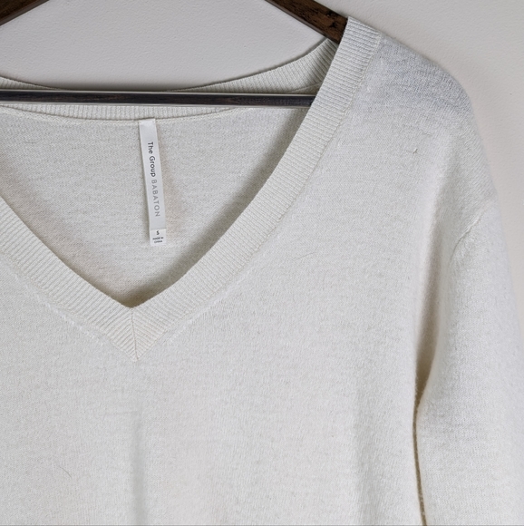 Aritzia V-Neck Sweater - Picture 2 of 2
